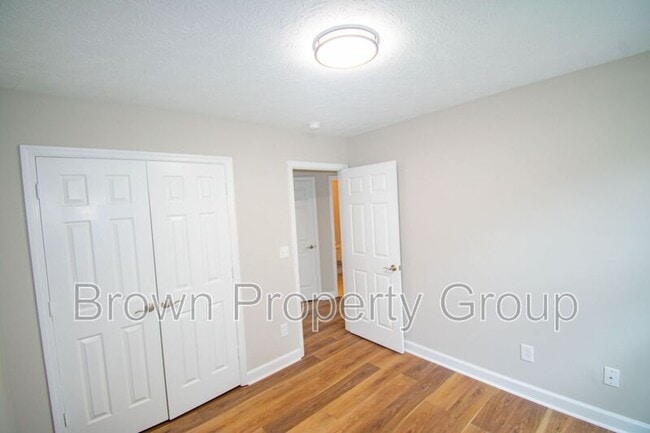 Building Photo - 6580 Applewhite Rd