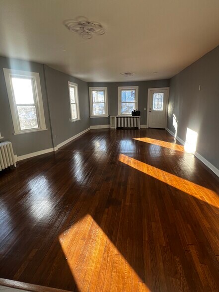 Building Photo - 111 Lafayette St