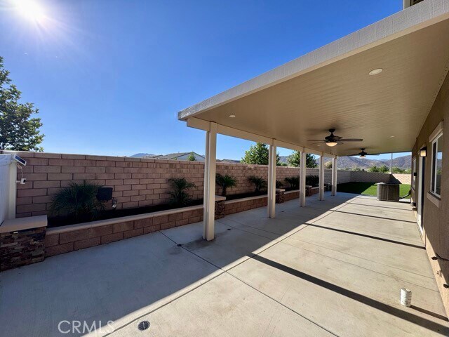 Building Photo - 1760 Chute Dr
