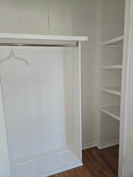 #1 primary closet - 8518 Baltimore Dr