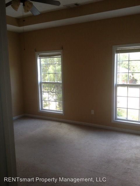 Building Photo - 2316 Summerville Rd