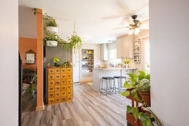 Building Photo - BEAUTIFUL 4 BEDROOM / 3 BATH HOME IN LAFAY...