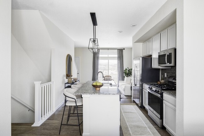 Building Photo - 2862 S Galapago Ct