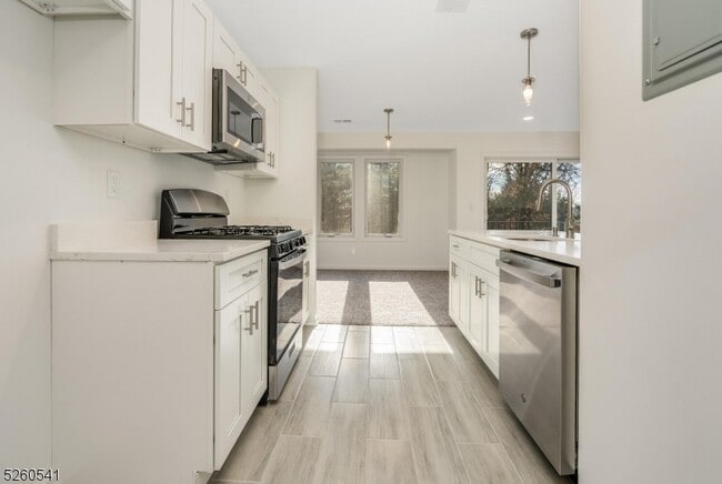 Building Photo - 50 Sam Bonnell Dr