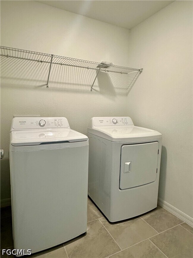 Building Photo - 11812 Cloverly Ln