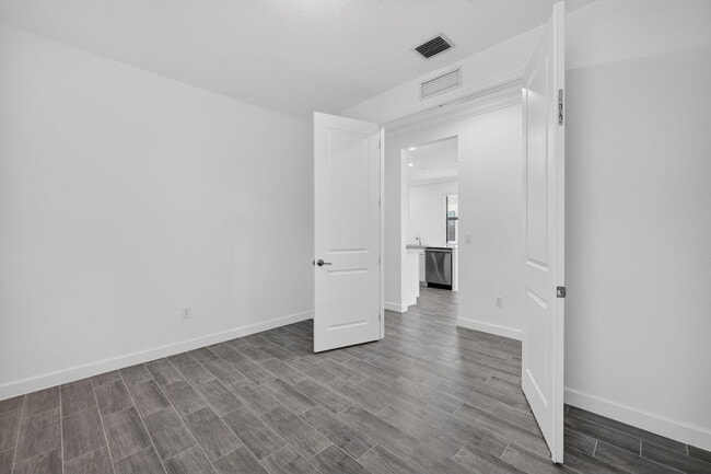 Building Photo - 10644 NW Wilgrove Lane