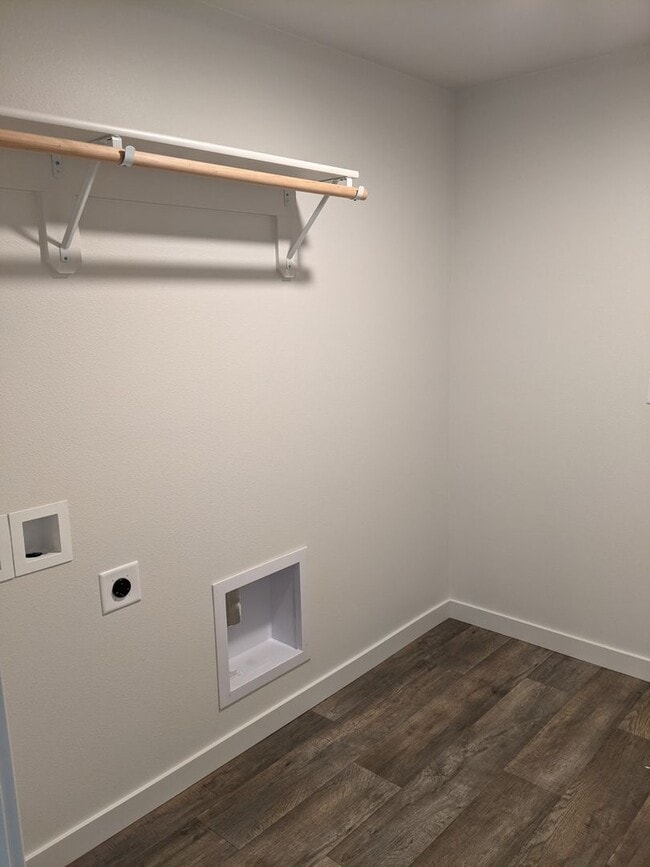 Building Photo - Fantastic 3-Bedroom, 2-Bath Home With 1388sf!