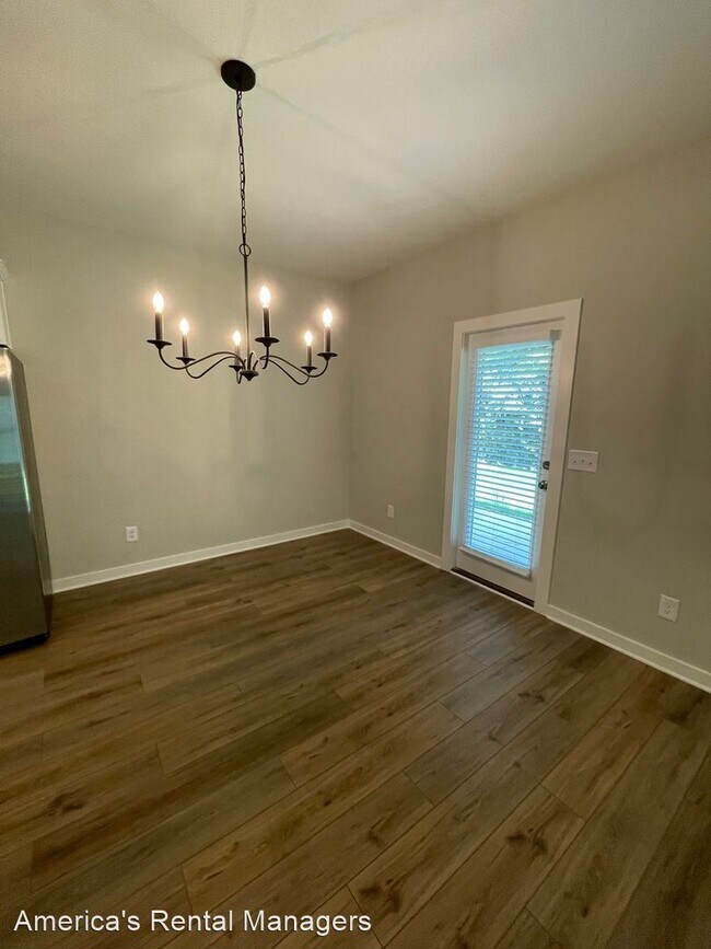 Building Photo - 4 br, 2.5 bath House - 329 Shiloh Creek Drive