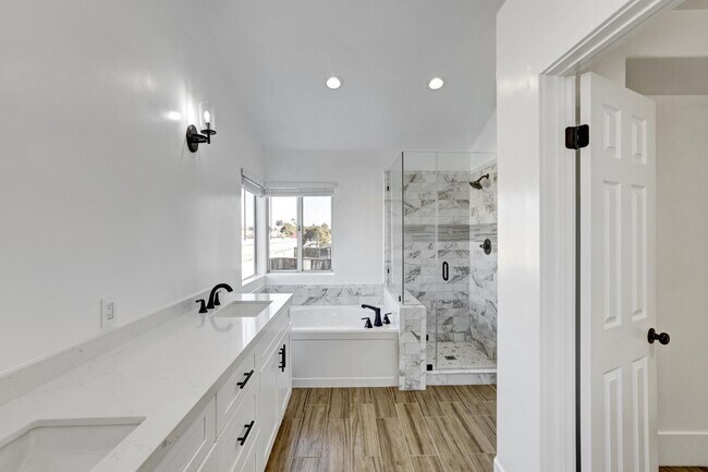 Building Photo - Beautiful 4-Bed, 2.5-Bath Home in Moreno Valley Ranch