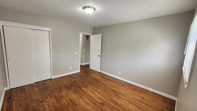 Building Photo - Spacious 3-Bedroom Ranch on Oversized Lot Near Manchester & 141 with Finished Basement