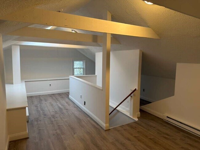 Building Photo - 37 Exchange St