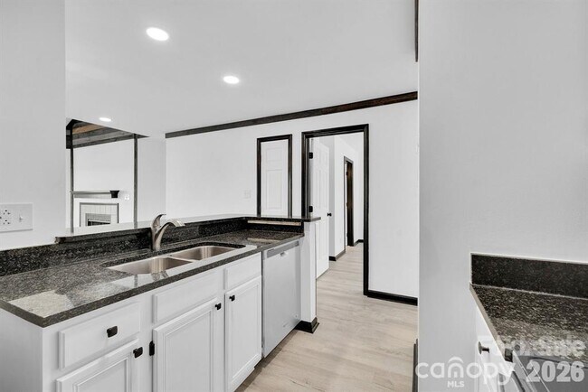 Building Photo - 18755 Vineyard Point Ln