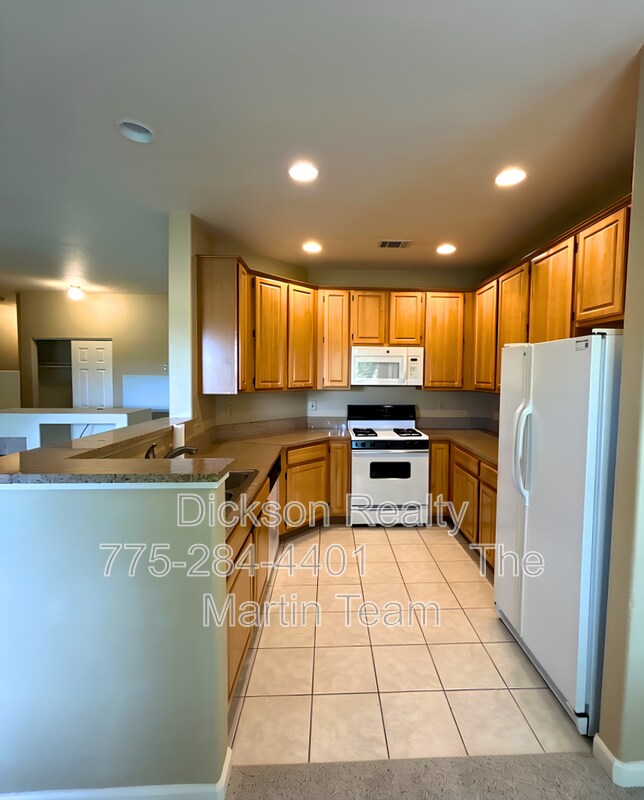 Building Photo - 900 S Meadows Pkwy
