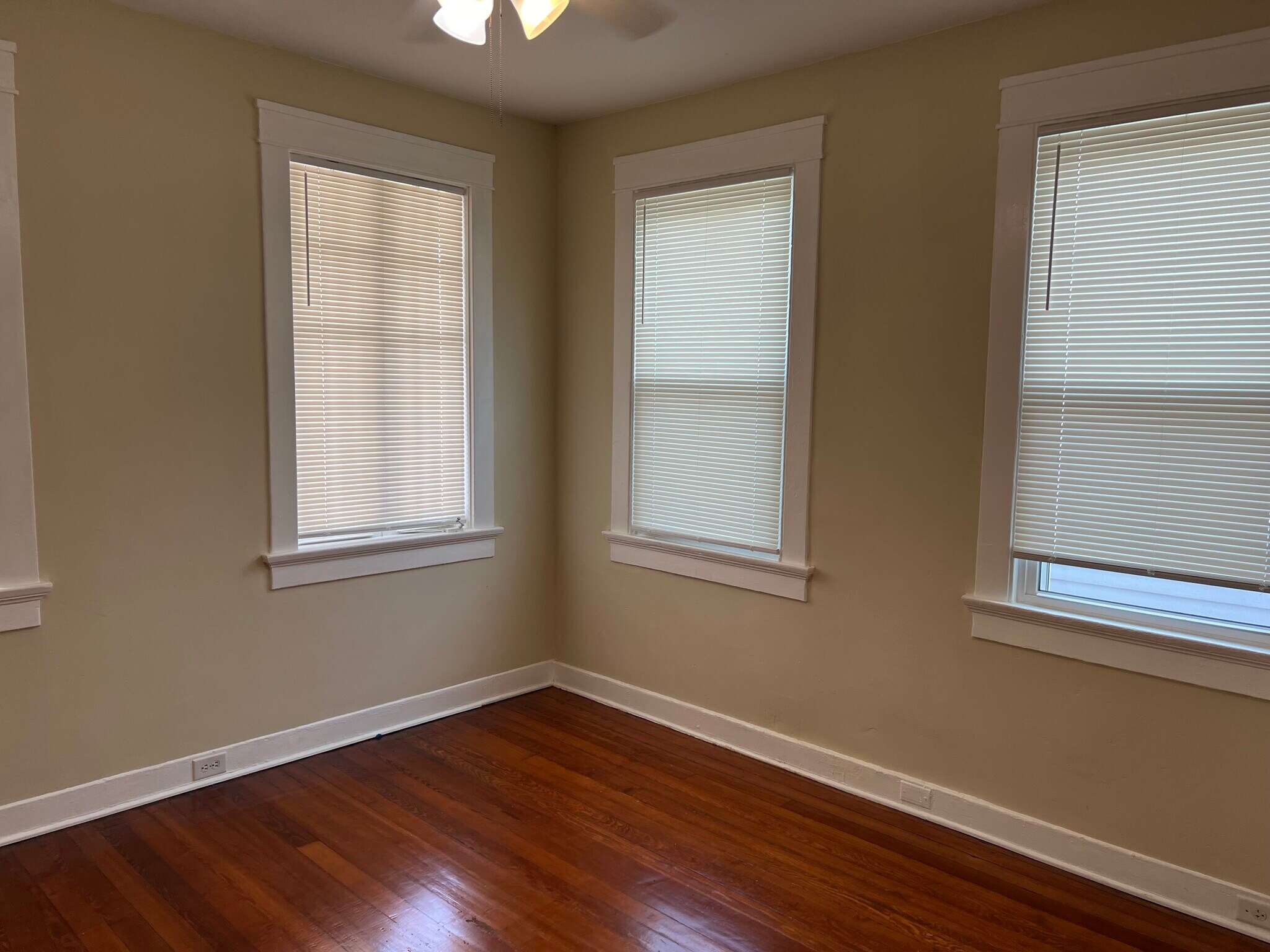 Building Photo - 4411 Cleveland Ave