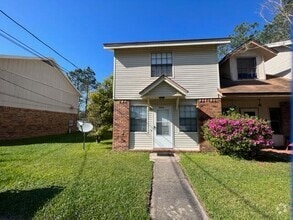 Building Photo - 537 Schneider Dr
