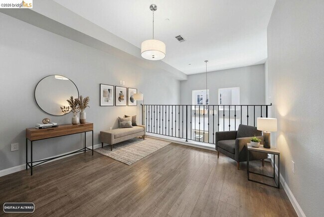 Building Photo - 817 Estancia Ter