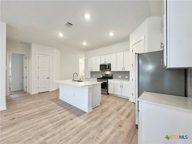 Building Photo - 2109 Gabriels Horn Rd