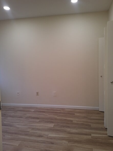 Bedroom - 111 Mulberry St