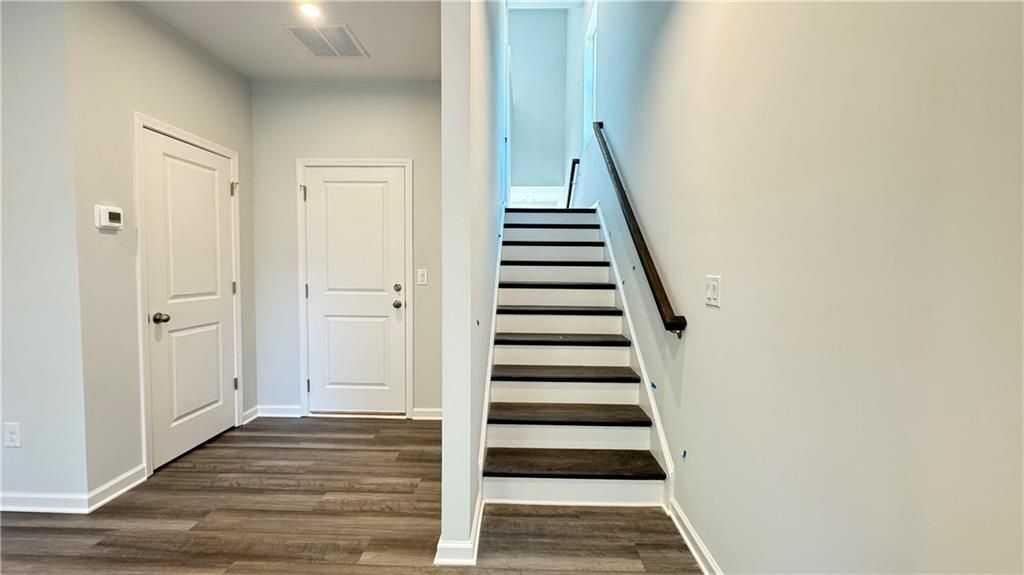 Building Photo - 1479 Creekside Cir NW