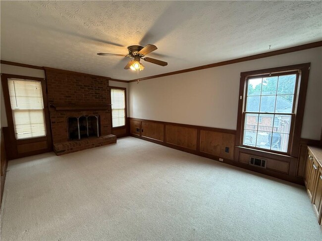 Building Photo - 3209 Henderson Walk