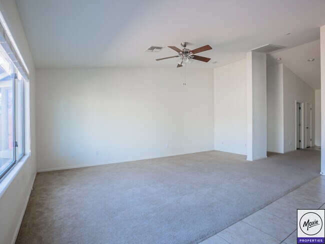 Building Photo - 25550 W Beth Dr