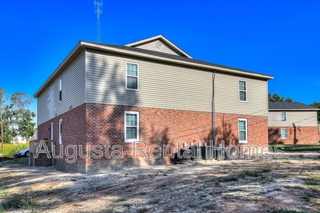 Building Photo - 34 Conifer Ct