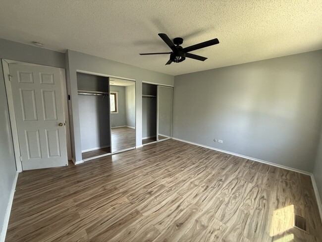 Building Photo - 1711 Bell Dr