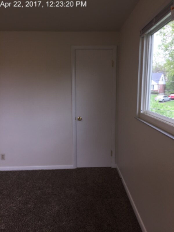 Building Photo - 4947 Charlemar Dr