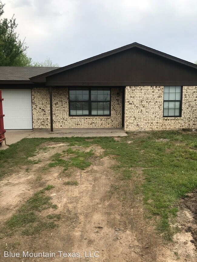 Primary Photo - 3 br, 2 bath House - 2531 Millsap Highway