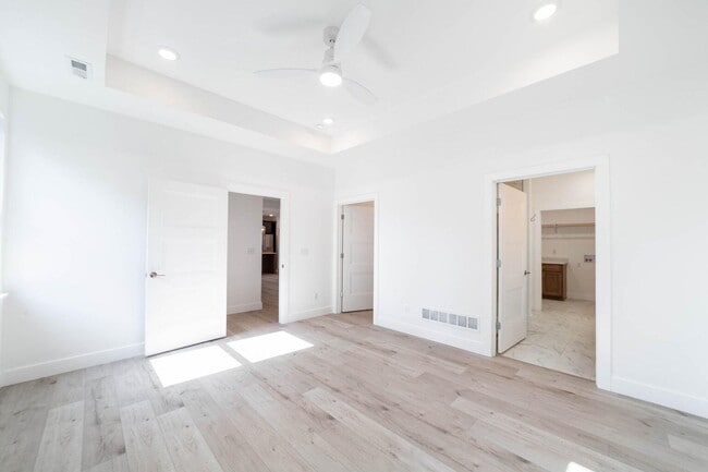 Building Photo - 808 Napa Dr