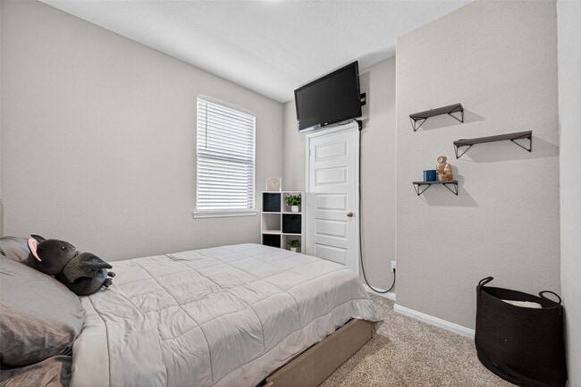Building Photo - 8014 Barret Travis Ct