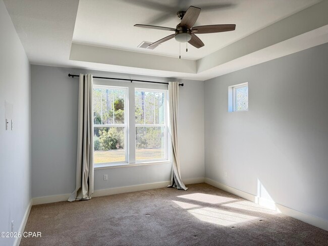 Building Photo - 300 Foxtail Wy