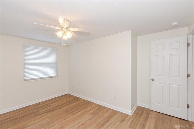 Building Photo - 679 Lakengren Dr