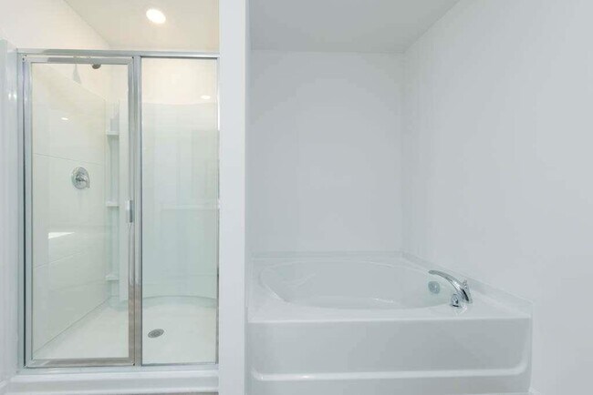 Building Photo - 1926 Frisco Wy