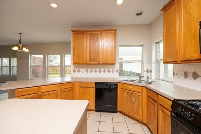 Building Photo - 22907 Breton Point Dr