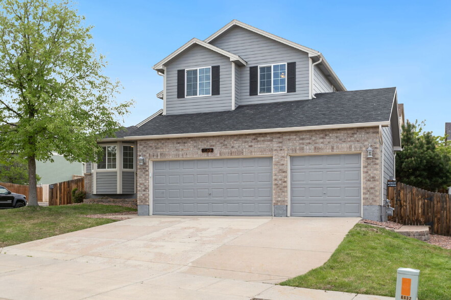 Primary Photo - 4-Bedroom Home with Main-Level Suite, Gran...