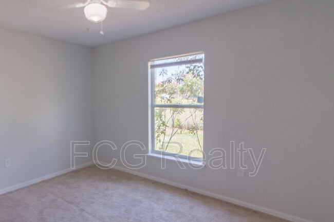 Building Photo - 529 Peace Dr