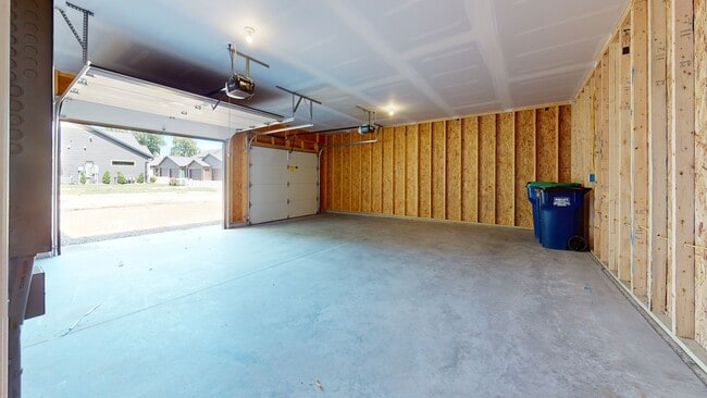 Building Photo - 207 Short St