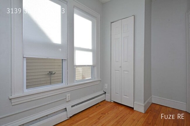 Building Photo - 3139 3rd Ave S