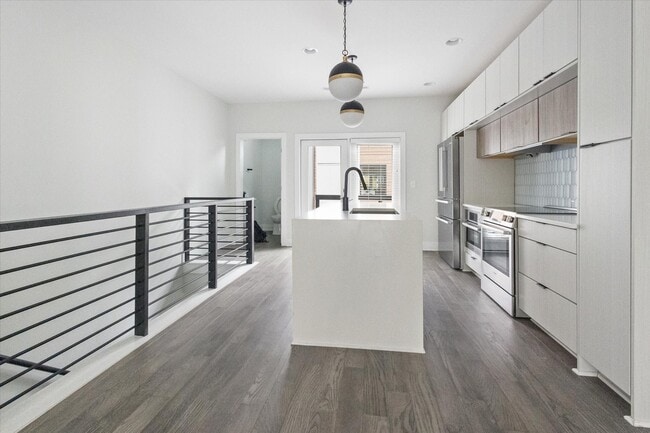 Building Photo - 1225 Minter Pl