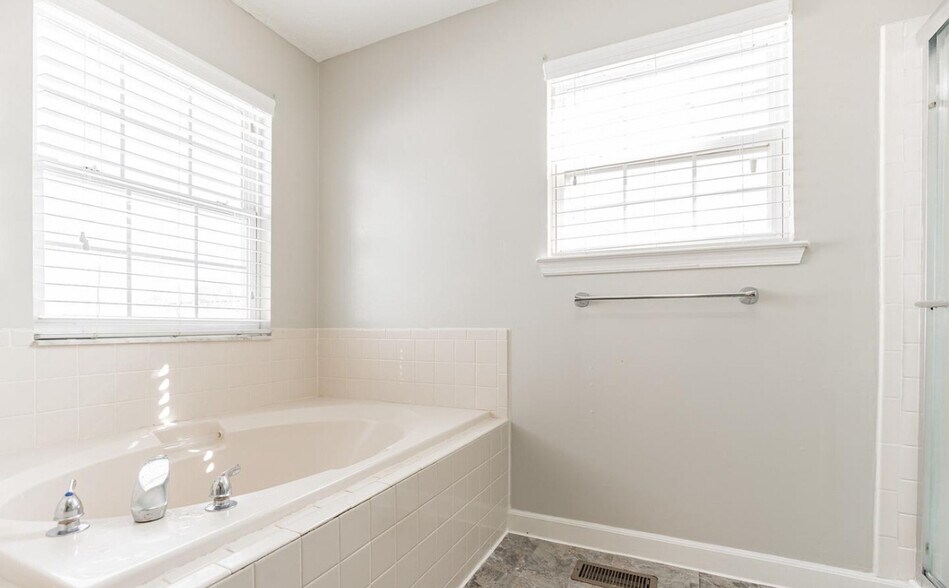 Building Photo - 10324 Cassidy Ct