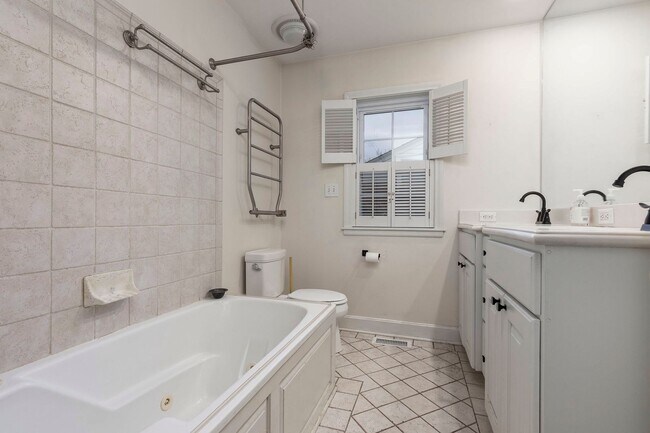 Building Photo - 4225 Rudy Ln