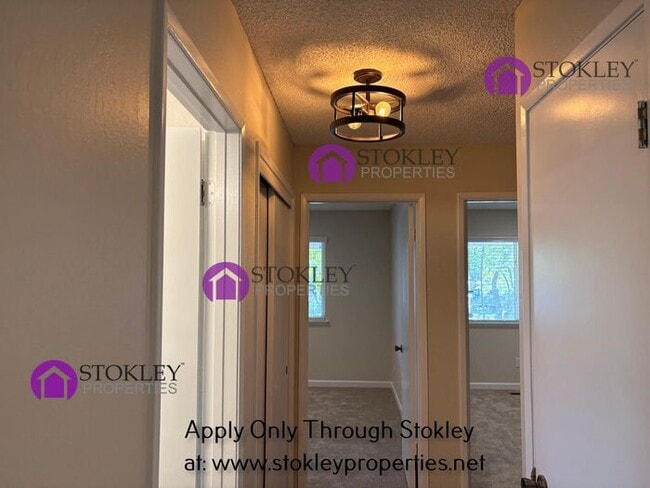 Building Photo - 18 Bonnie Pl