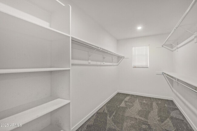 Building Photo - 2927 W Westland Rd