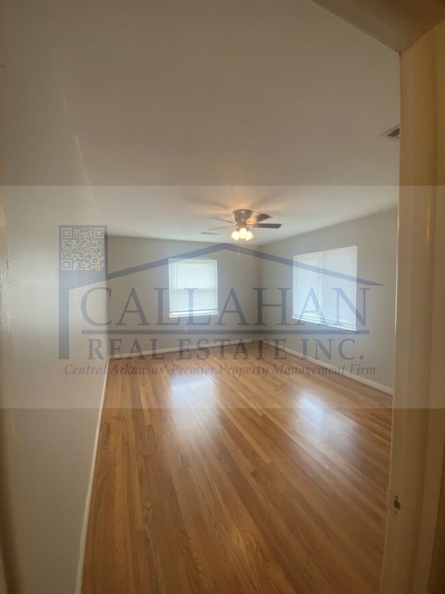 Building Photo - Park Hill 2 Bedroom