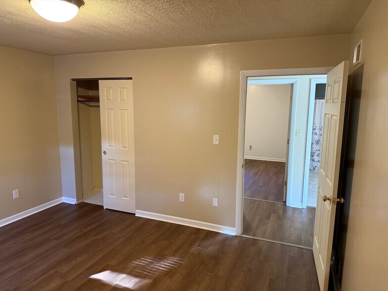 Building Photo - 109 Campbell Ln