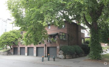 Building Photo - Boylston Court