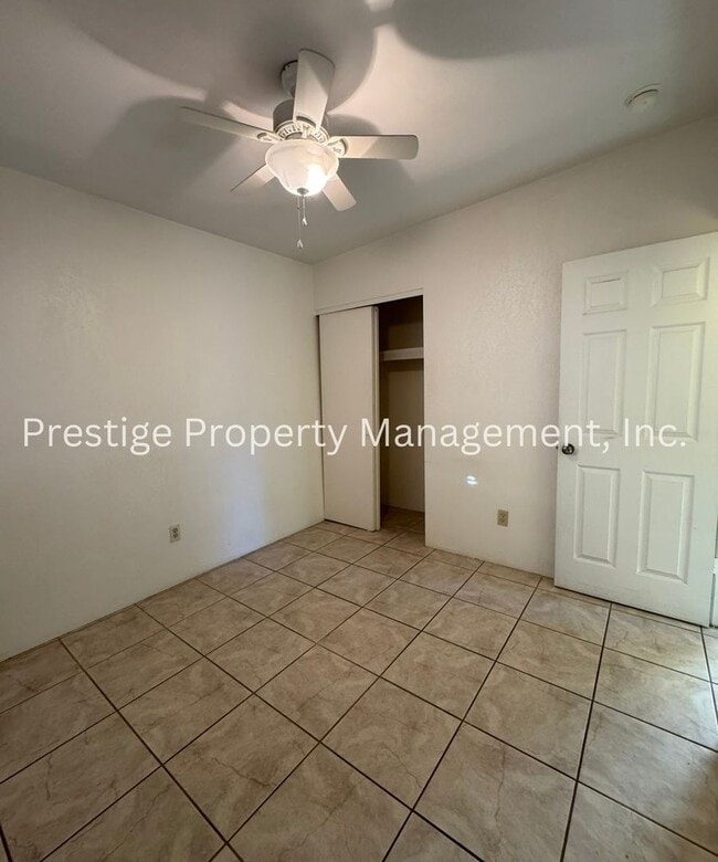 Building Photo - 3bd/2ba home tucked away in Northwest Tucson!!