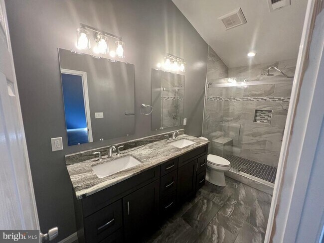 Building Photo - 11570 Hill Meade Ln