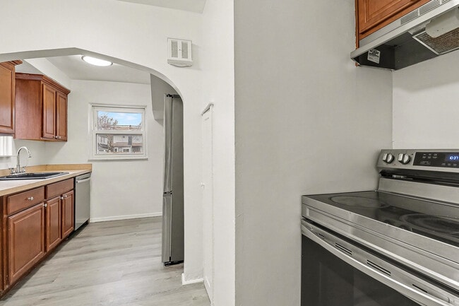 Building Photo - Detroit - Morningside